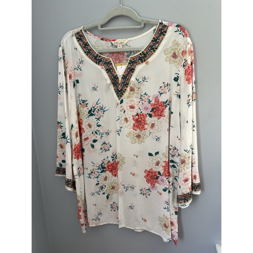 Linda Anderson‎ Women's Floral Tunic Top Size XL V Neck Embroidered 3/4 Sleeve